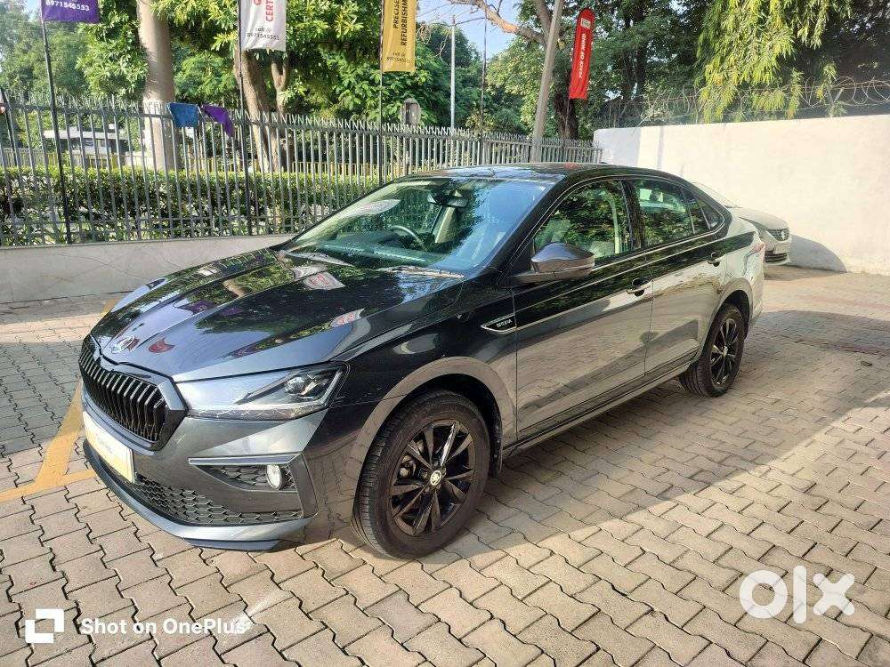 Skoda Slavia Sportline 1.0l Tsi Mt, 2025, Petrol