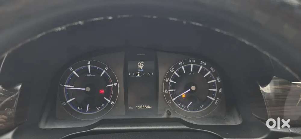 Toyota Innova Crysta 2.8z