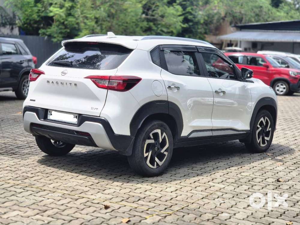 Nissan Magnite 1.0 Xv Premium Turbo Cvt, 2023, Petrol