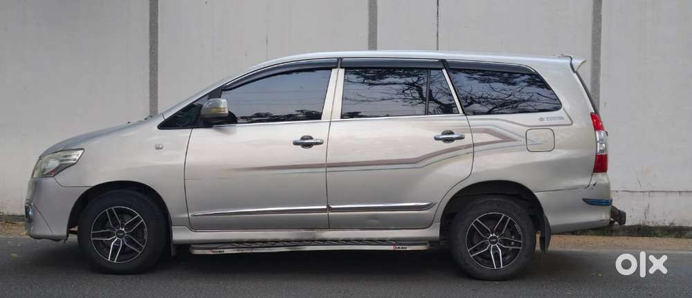 Toyota Innova 2.5 G (diesel) 8 Seater, 2015, Diesel
