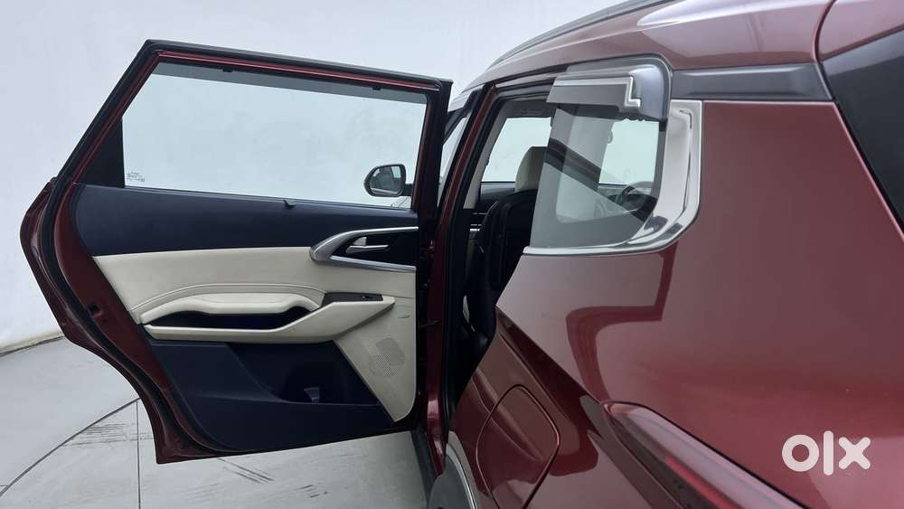 Kia Carens 1.4 Luxury Plus 6 Str, 2022, Petrol