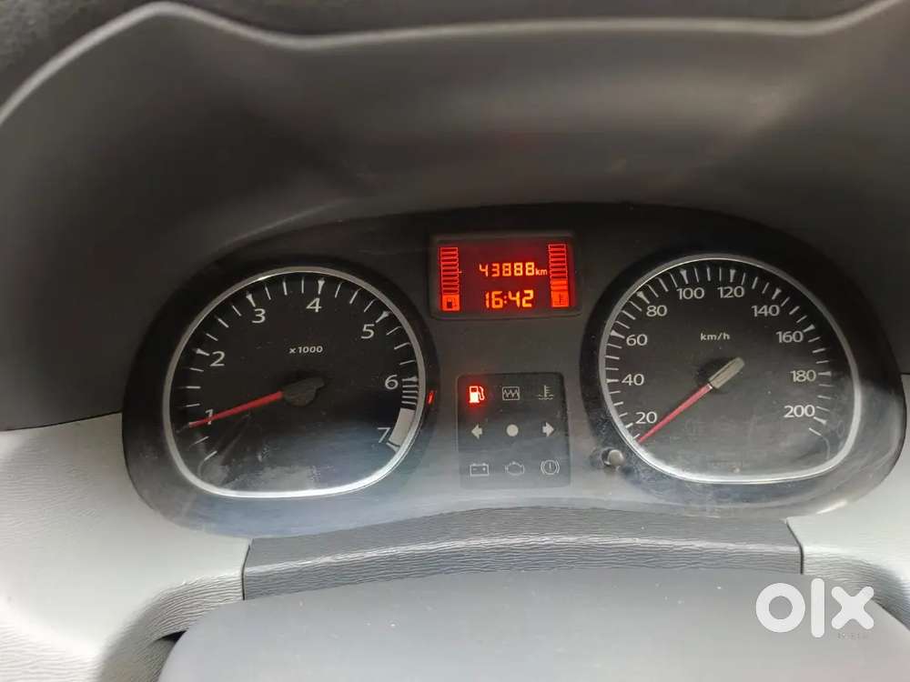 Renault Duster Petrol 2013