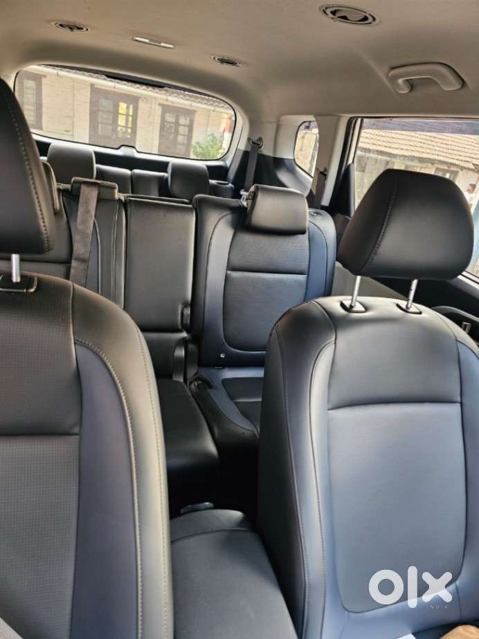 Kia Carens G 1.5 6mt Premium (o) 7-seater, 2025, Petrol