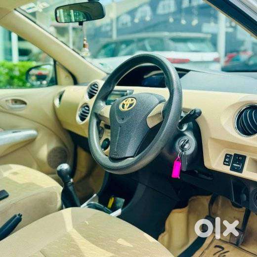 Toyota Etios Liva 1.2 V, 2016, Petrol