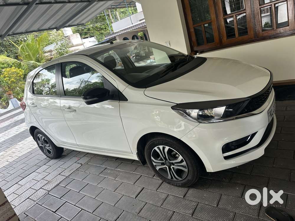 Tata Tiago 1.2 Revotron Xta, 2024, Petrol