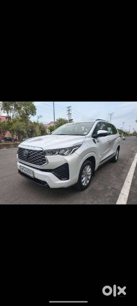 Toyota Innova Hycross 2.0 Vx Hybrid 7 Str, 2023