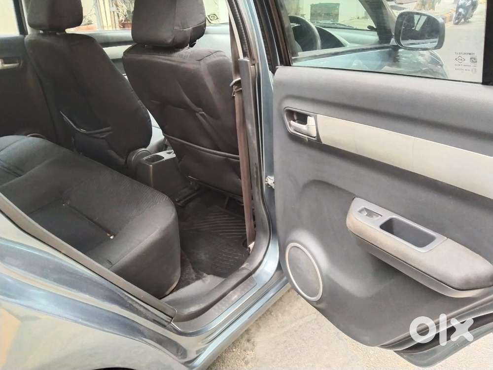 Maruti Suzuki Swift Vxi + Manual, 2011, Petrol