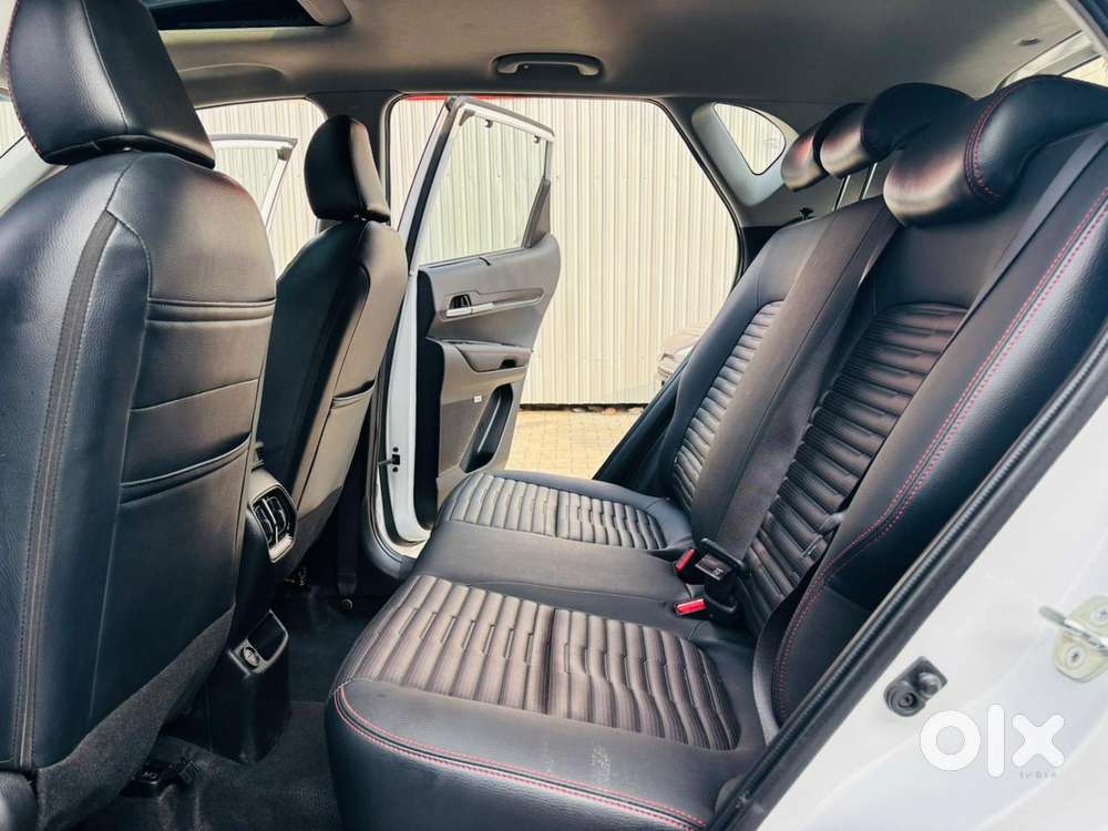 Kia Sonet Gtx Plus Turbo Dct, 2023, Petrol