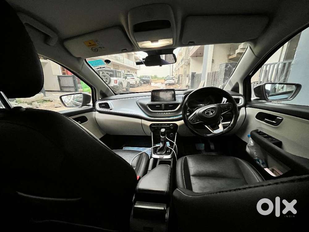Selling My 2022 Tata Altroz Xza+ Dca – Top Model Automatic (petrol).