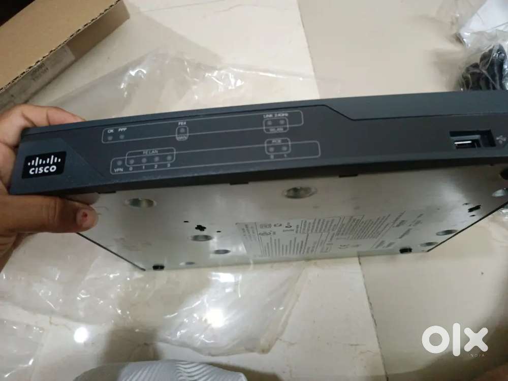 Cisco 800 router
