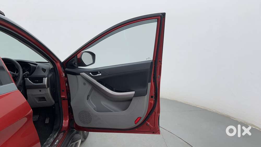 Tata Nexon 1.5 Revotorq Xza Plus Dualtone, 2019, Diesel