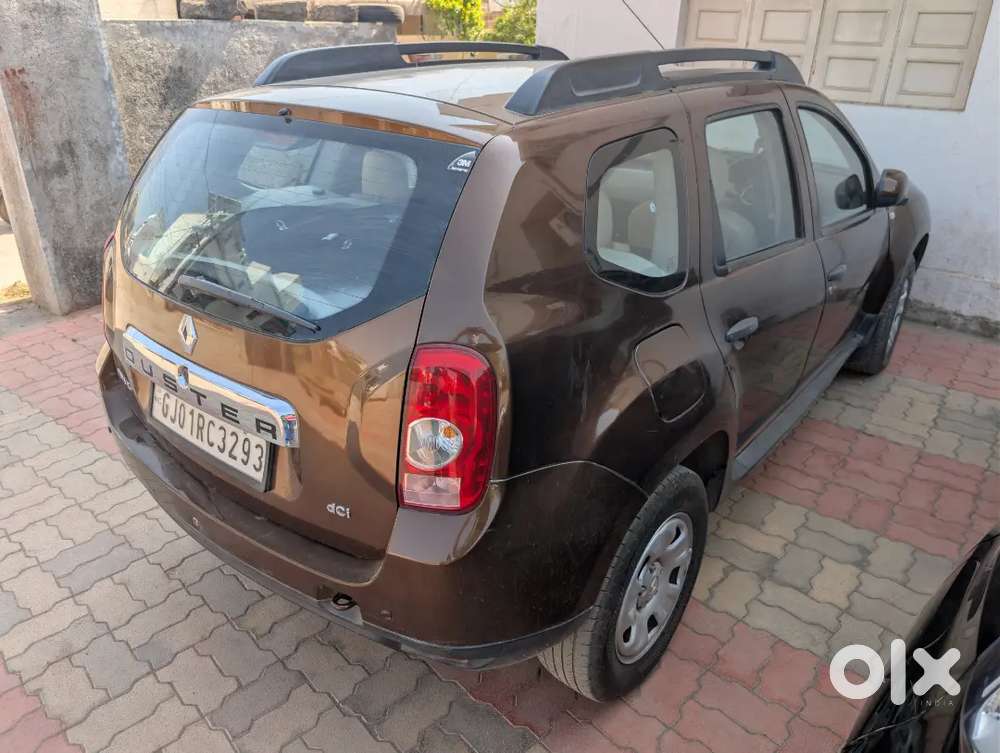 Renault Duster Brown Car