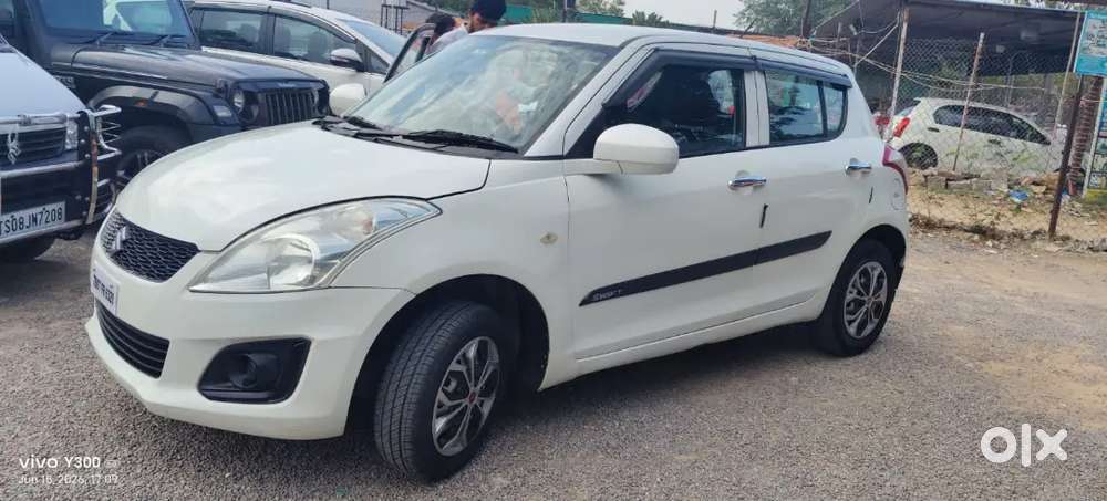 Swift 2017 Maruti Suzuki 2nd Owner Lxi