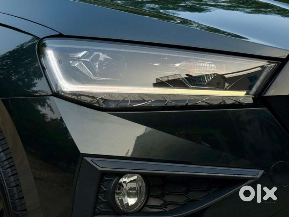Skoda Slavia Ambition 1.0l Tsi At, 2025, Petrol