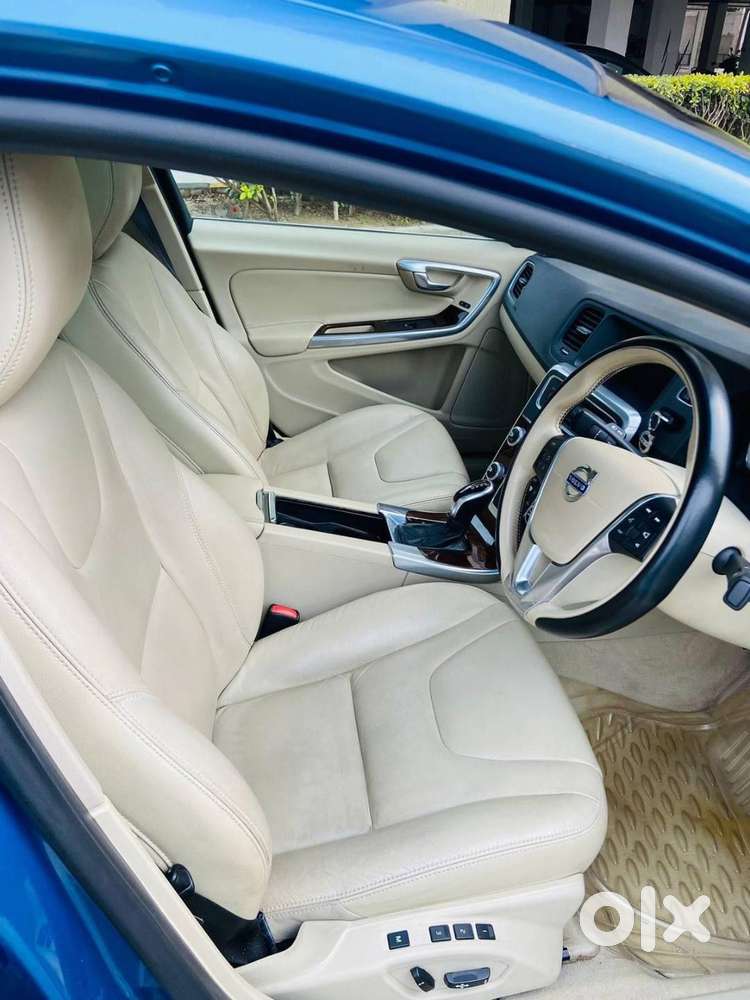 Volvo S60 Momentum 2016 Car