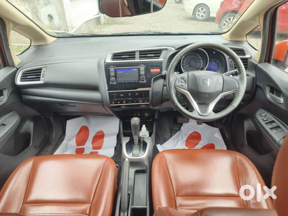 Honda Jazz V Automatic, 2016, Petrol