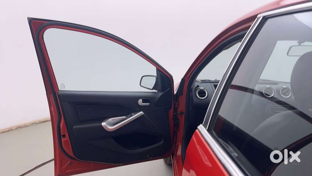 Ford Figo Petrol Zxi, 2015, Petrol