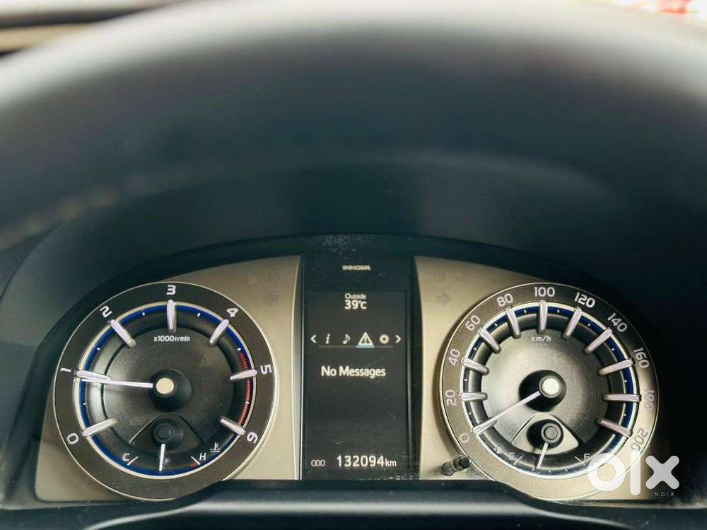 Toyota Innova Crysta 2.4 V 7 Str, 2016, Diesel