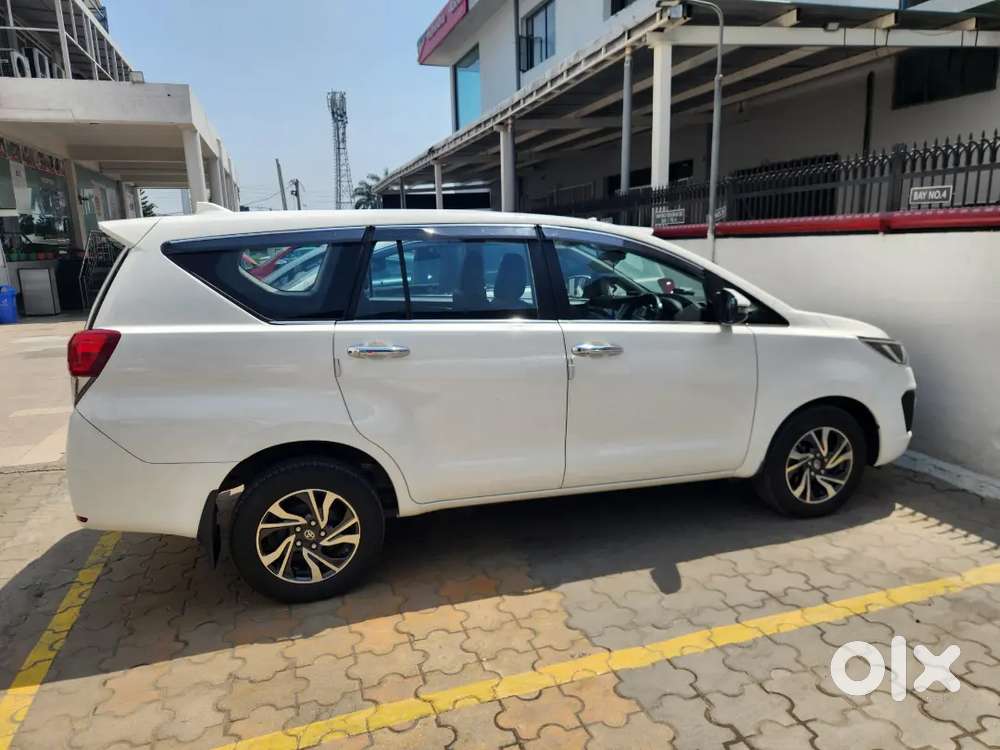 Toyota Innova Crysta 2022 Petrol Well Maintained