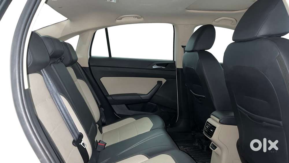 Skoda Slavia 1.0 Tsi Style At, 2023, Petrol