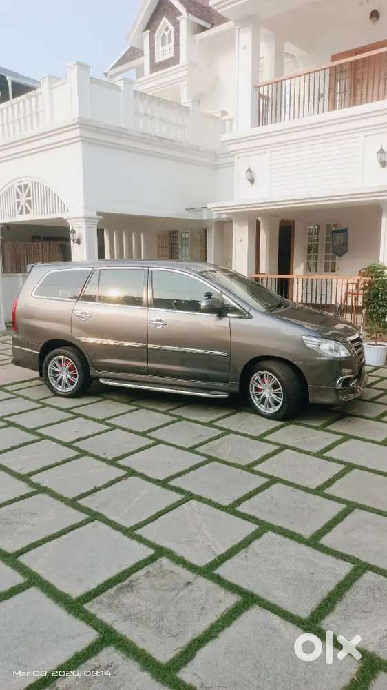Toyota Innova 2013 Diesel 117000 Km Driven