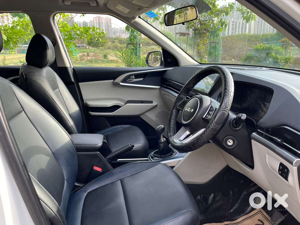 Kia Carens 1.4 Premium 7 Str, 2024, Petrol