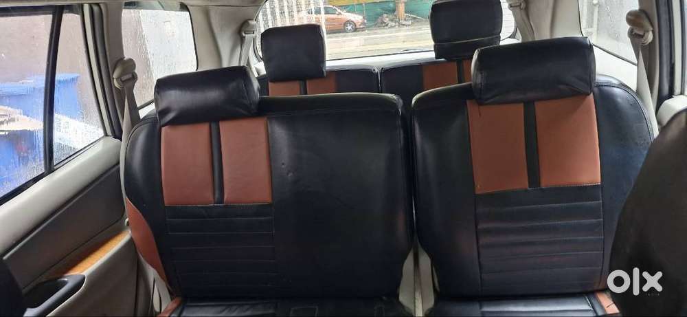 2011 Toyota Innova 2.5g 8str Diesel Manual