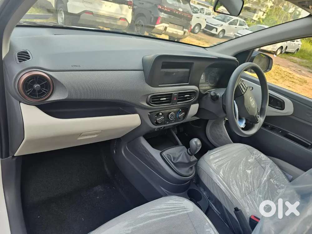 Hyundai Aura Prime Sd Taxi - New Car