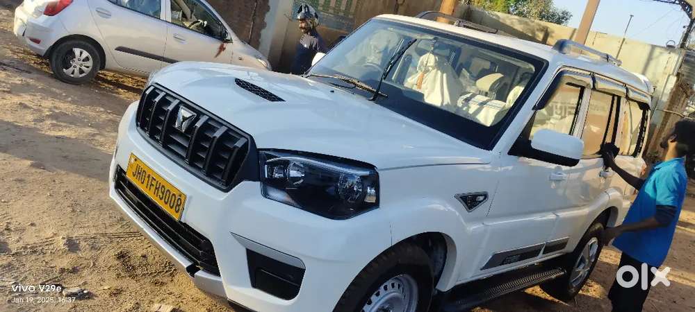 Mahindra Scorpio Classic 2023
