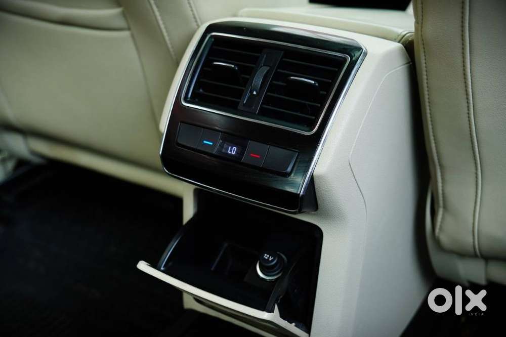 Skoda Superb Laurin And Klement 1.8, 2019, Petrol