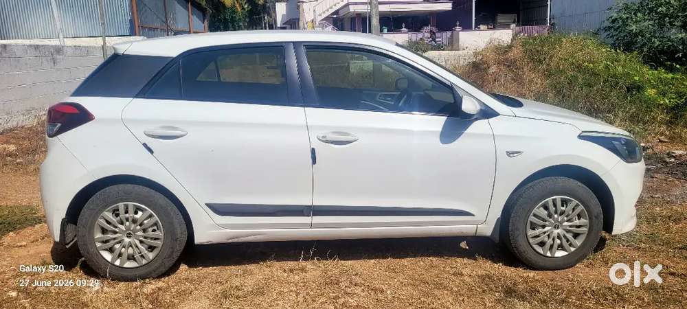 Tn 42 Az Kgm Reg Hyundai Elite I20 2017 Showroom Maintained