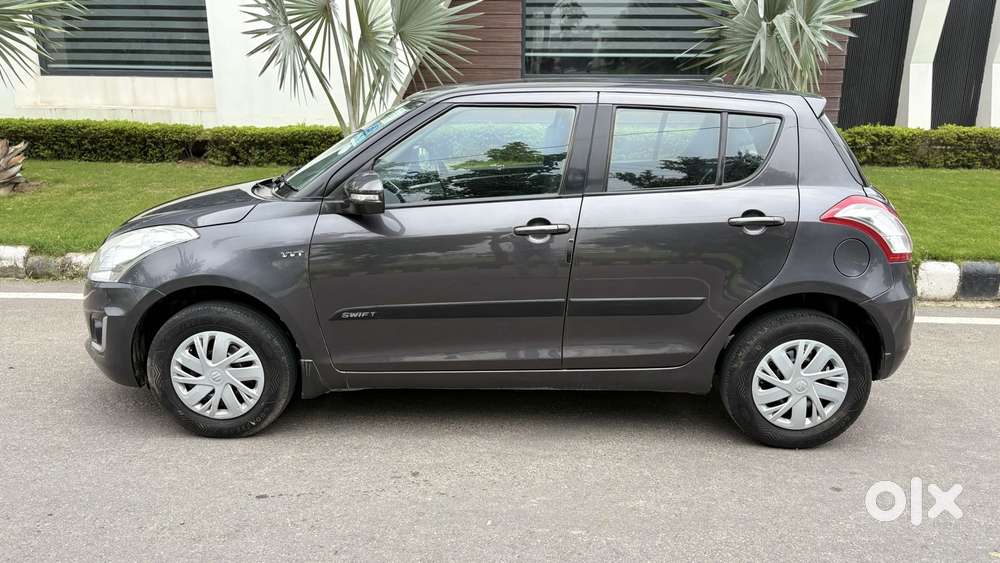 Maruti Suzuki Swift Vxi + Manual, 2016, Petrol