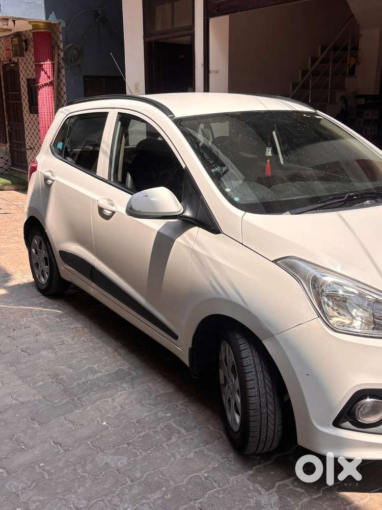Hyundai Grand I10 2016 Diesel 64565 Km Driven