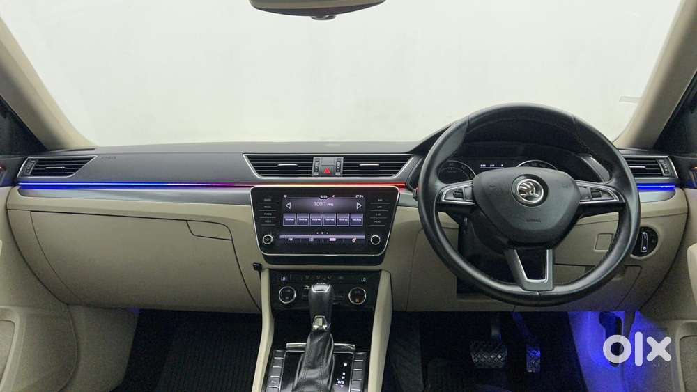 Skoda Superb Style 1.8 Tsi At, 2018, Petrol