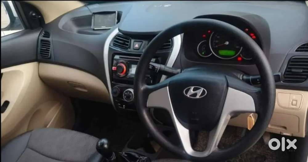 Hyundai Eon Sportz 2012 Petrol 75000 Run