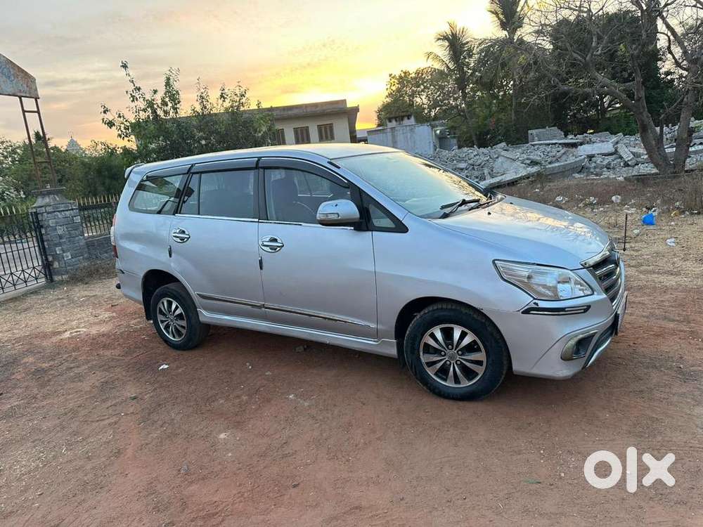 Toyota Innova 2015 Diesel Well Maintained