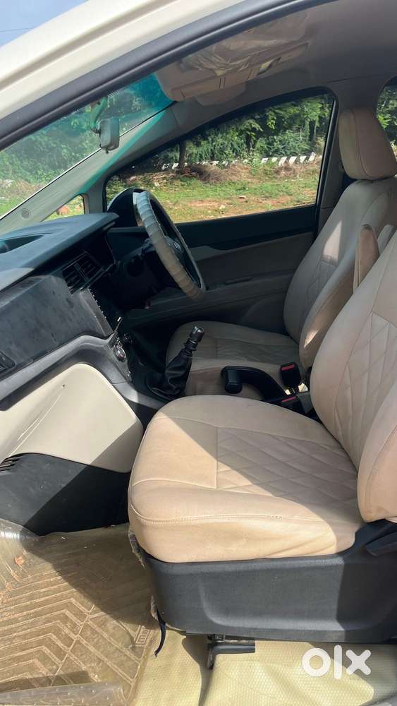 Mahindra Marazzo M2, 2018, Diesel