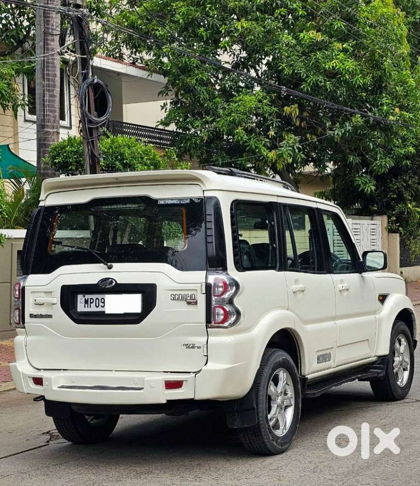 Mahindra Scorpio S10, 2015, Diesel