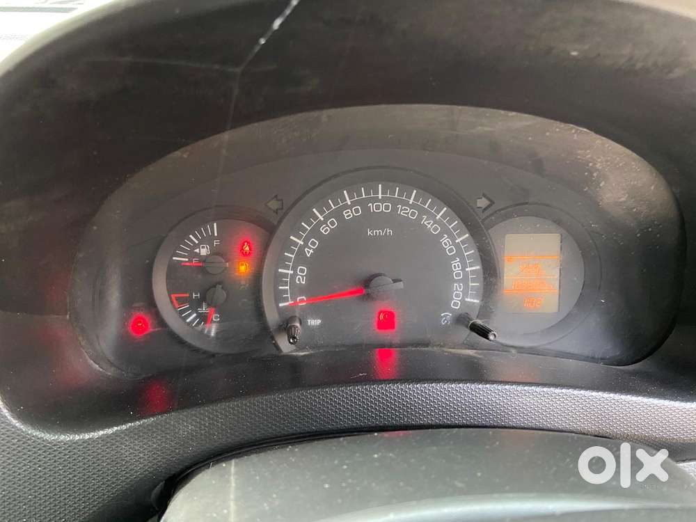 Maruti Suzuki Swift Lxi Optional-o, 2017, Petrol