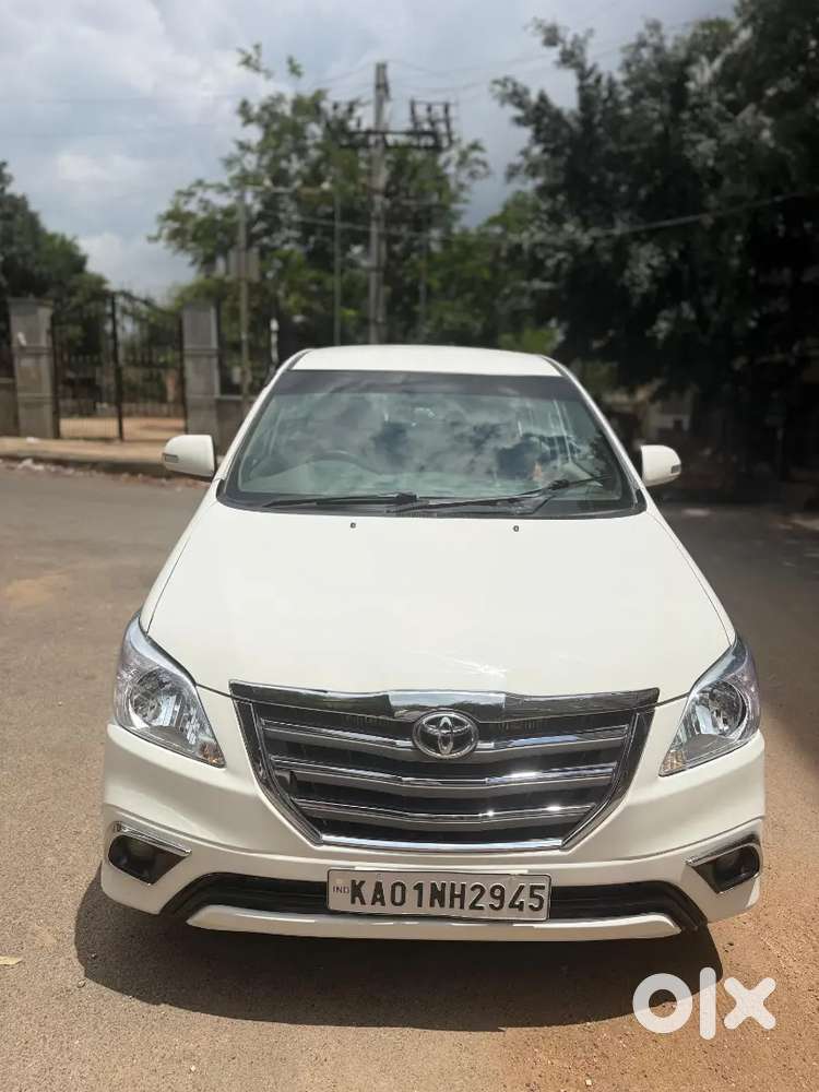 Toyota Innova 2014 Diesel Well Maintained