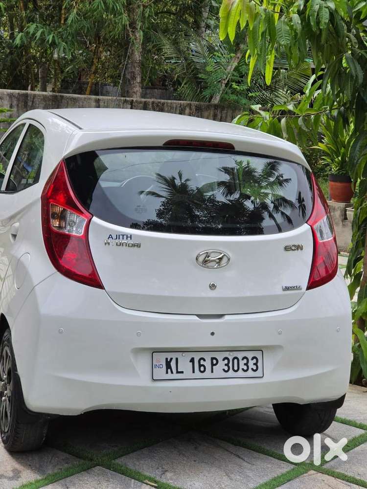 Hyundai Eon 2015 Sportz Petrol 62000 Km Company Service