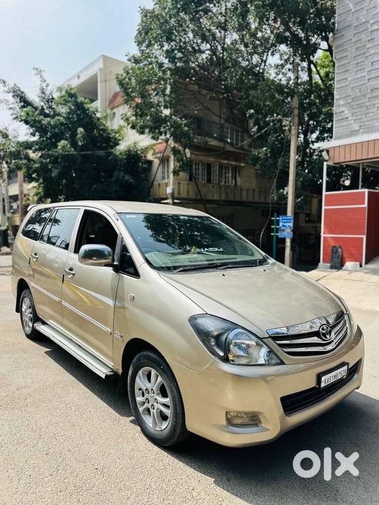 Toyota Innova 2009-2011 2.0 Gx 8 Str, 2011, Diesel