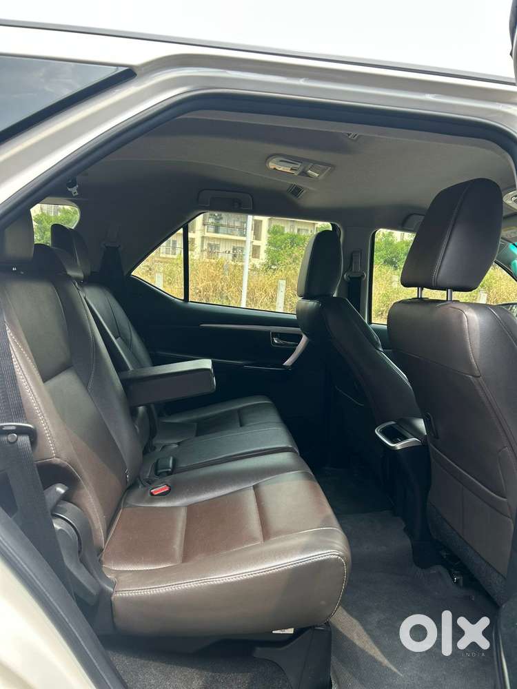 Toyota Fortuner 4x4 Manual Limited Edition, 2019, Diesel