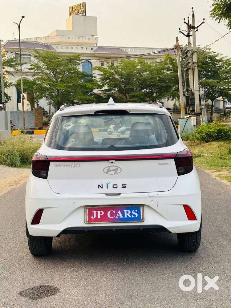 Hyundai Grand I10 Nios Sportz, 2022, Cng & Hybrids