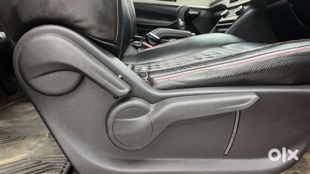 Mahindra Xuv700 2.2 Ax 5 Diesel At 7 Str, 2024, Diesel