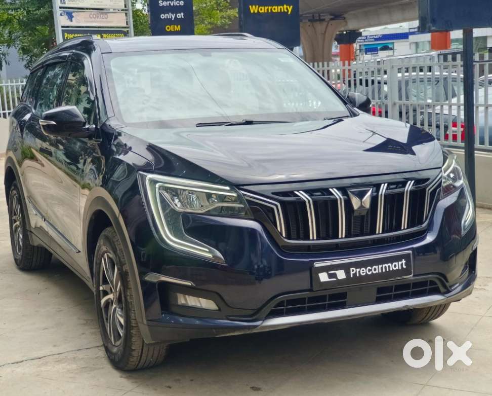 Mahindra XUV700 2.0 AX 5 Petrol MT 7 Str, 2023, Petrol