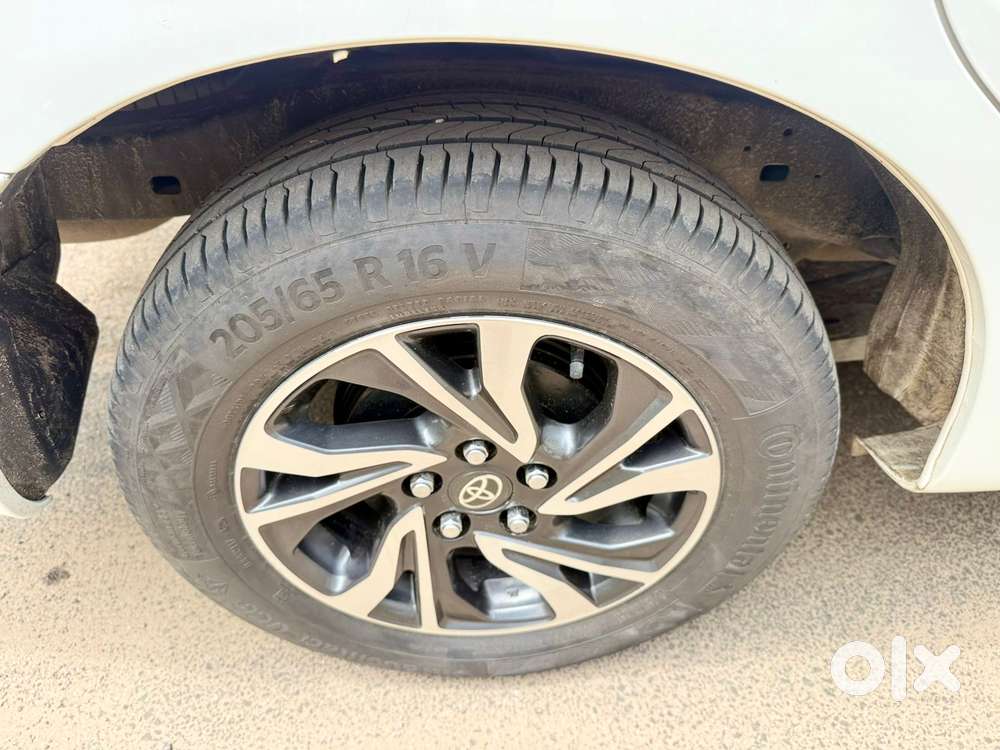 Toyota Innova Crysta [2020-ongoing] 2.4 Gx At 7 Str, 2022, Diesel