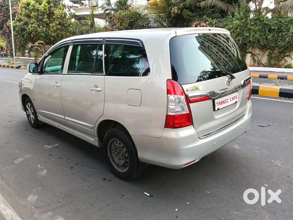 Toyota Innova 2.5 G (diesel) 8 Seater Bs Iv, 2014, Diesel