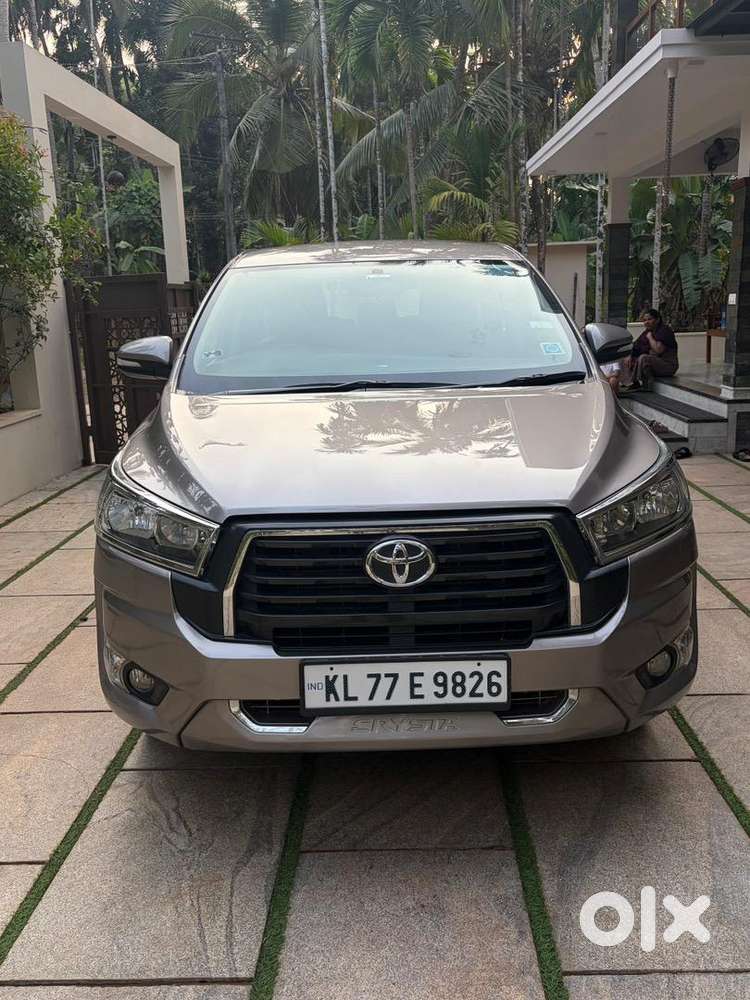Toyota Innova Crysta 2017 Diesel 120000 Km Driven
