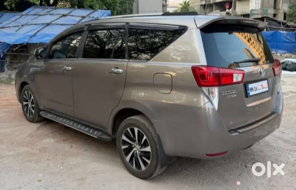 Toyota Innova Crysta 2.4 Zx Mt 8 Seater 2021
